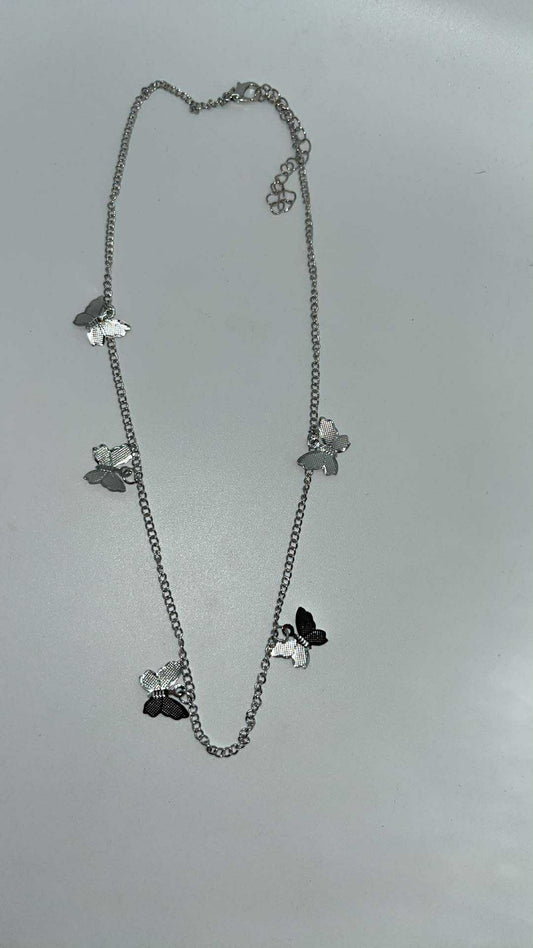 collier papillons